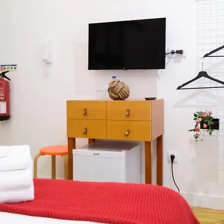Casa Velhinha - Design, Culture And Comfort In Guimarães