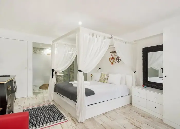 Casa Velhinha - Design, Culture And Comfort In *